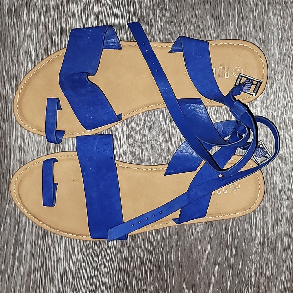 Women's size 11 blue sandals